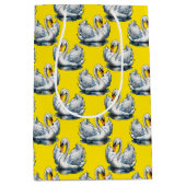 Swan Birds Pattern Design On Yellow  ミディアムペーパーバッグ (正面)