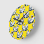 Swan Birds Pattern Design On Yellow  ラウンド壁時計 (傾斜)