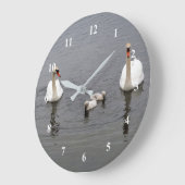 Swan Cygnets水写真をミュート ラージ壁時計 (傾斜)
