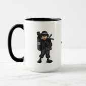 SWATチームの警官のマグカップ マグカップ (左)