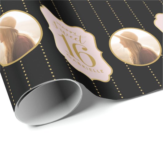 Sweet 16誕生日ピンクブラックパーソナライズされた写真 ラッピングペーパー (ロールコーナー)