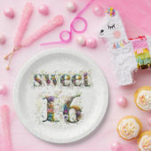 Sweet 16 お誕生日おめでとう 野の花のテキスト ペーパープレート (パーティー)