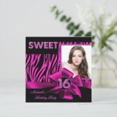 Sweet 16 ホットピンクゼブラフォト 招待状 (スタンド正面)