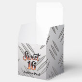 Sweet 16 In Fire Flames and Silver Plate Birthday フェイバーボックス (オープン)