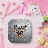 Sweet 16 In Fire Flames and Silver Plate Birthday ペーパープレート (パーティー)