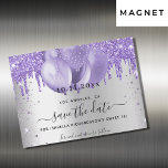 Sweet 16 silver violetは日付のマグネットカードを保存 マグネット招待状<br><div class="desc">紫フェイク色、ラベ飾ンダー色のグリッターと風船とシルバフェイクーの外観の背景。日付と名前/年齢をカスタマイズして追加する。文字：日付の保存は大きな書トレンディーの手入力スタイルスクリプトで行う。</div>