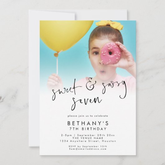 Sweet and Sassy Seven Photo Overlay 7誕生日 招待状 (正面)