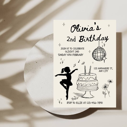Sweet Cake Line Art 女の子の2歳の誕生日パーティー 招待状