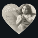 Sweet Christmas peace angel CC1072アンティーク写真 ハートシール<br><div class="desc">ハートインスパイアステッカーは、アンティークの写真と翼とマンドリンと甘い小さな女の子。彼女の表情は少し真面目なので、彼女に「明るい」メリーや「明るい」と言わせるのではなく、考え私は平和のメッセンジャーかもしれない。平和なクリスマス与えの私たち賛美を望む天使。フォントは、古い写真でよく見られる非公式の手書きメモを思い出すために選択されている。サンプルの文字を上書きするだけで、ステッカーをパーソナライズする。カスタマイズの詳細クリックはボタンを使用して、デザインエディタを使用する。</div>