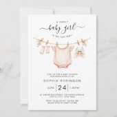 Sweet Girl Is on the Way Clothesline Baby Shower 招待状 (正面)