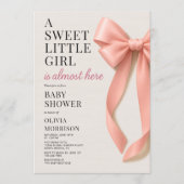 Sweet Little Girl is Almost Here Bow Baby Shower 招待状 (正面)