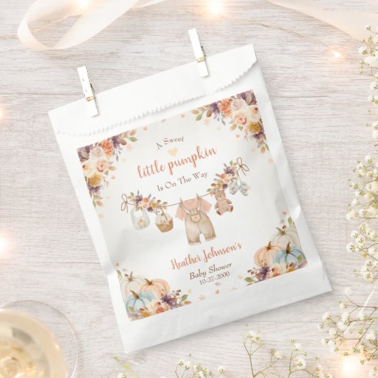 Sweet Little Pumpkin Autumn Baby Shower フェイバーバッグ (クリップ留めされた状態)