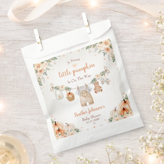 Sweet Little Pumpkin Autumn Baby Shower フェイバーバッグ (クリップ留めされた状態)