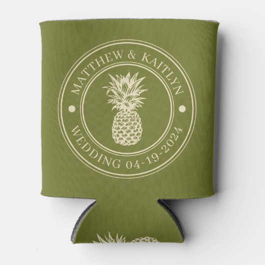 Sweet Olive Pineapple Wedding Crest & Names 缶クーラー (正面)