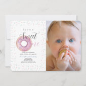 Sweet One Pink Donut Girl写真1st Birthday 招待状 (正面)