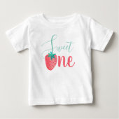 Sweet one strawberry kids ベビーTシャツ (正面)