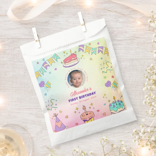 Sweet Pastel Baby Boy 1st Birthday Photo Favor Bag フェイバーバッグ (クリップ留めされた状態)
