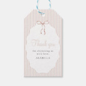 Sweet Pinstriped Beige Bow Baby Shower Thank You ギフトタグ (正面)