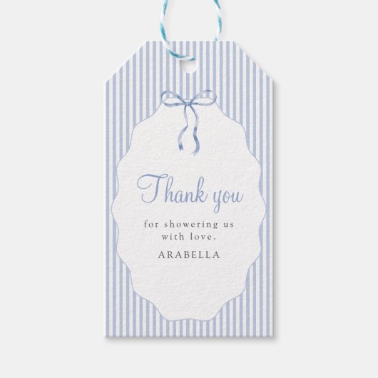 Sweet Pinstriped Blue Bow Baby Shower Thank You ギフトタグ (正面)