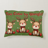 Sweet Reindeer Pair in Holiday Snowfall アクセントクッション (裏面)