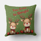 Sweet Reindeer Pair in Holiday Snowfall クッション (裏面)