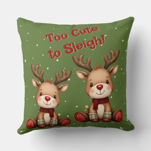 Sweet Reindeer Pair in Holiday Snowfall クッション (裏面)