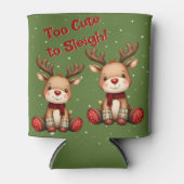 Sweet Reindeer Pair in Holiday Snowfall 缶クーラー (正面)