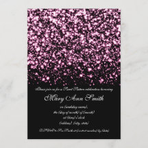 Sweet sixteenのパーティーの真夜中の魅力的なピンク