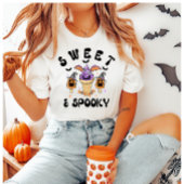Sweet & Spooky Retro Halloween Ice Cream Cones Tシャツ