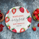 Sweet Strawberry Berry First 1st Birthday ペーパープレート<br><div class="desc">Celebrate in style with these trendy 1st birthday paper plates. The design is easy to personalize with your own wording and your family and friends will be thrilled when they see these fabulous party plates. Matching items can be found in the collection.</div>