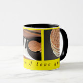 Sweet Stroopwafel Piano Mug – お土産 マグカップ (正面右)