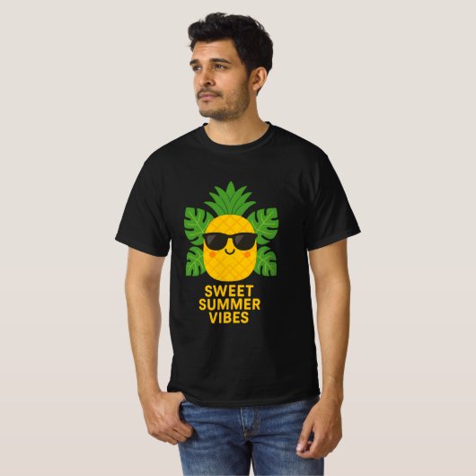 Sweet Summer Vibes: Pineapple Chill Tシャツ (正面フル)