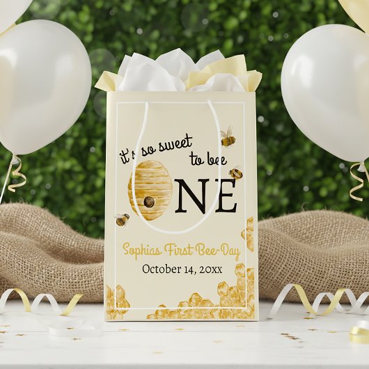 Sweet To Bee One First Birthday Watercolor Bees ミディアムペーパーバッグ