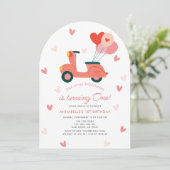 Sweetheart Pink Scooter Balloons Girl 1st Birthday 招待状 (スタンド正面)