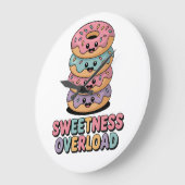 Sweetness Overload | ドーナツの子供たち ラージ壁時計 (傾斜)