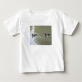 Swimming Ducks ベビーTシャツ (正面)