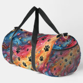 Swirling Cosmic Paw Print  ダッフルバッグ (右コーナー)