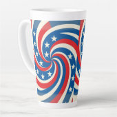 Swirling Stars and Stripes Patriotic カフェラテマグ (左アングル)