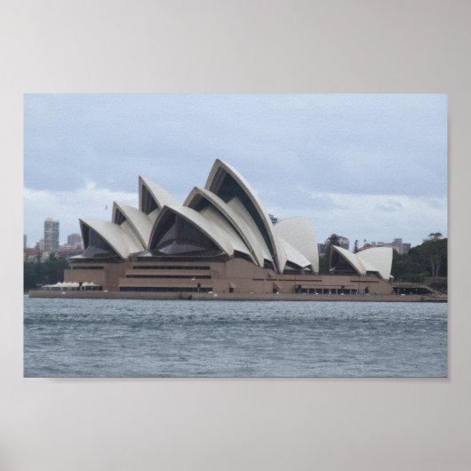 Sydney Opera House In Sunlight Backed By Cloud ポスター (正面)