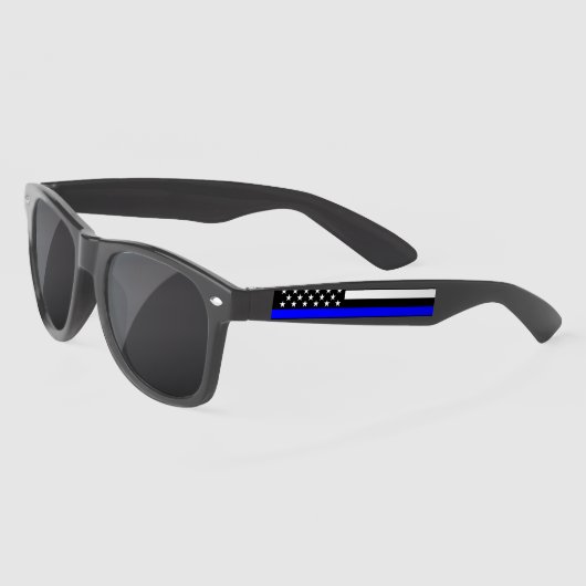 Symbolic Thin Blue Line American Flag graphic on a サングラス (左)