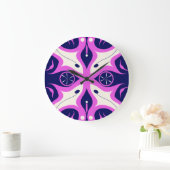 Symmetrical Abstract Pattern in Purple and White ラージ壁時計 (ホーム)