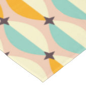 Symmetrical retro pattern with interlocking teal テーブルクロス (アングル)