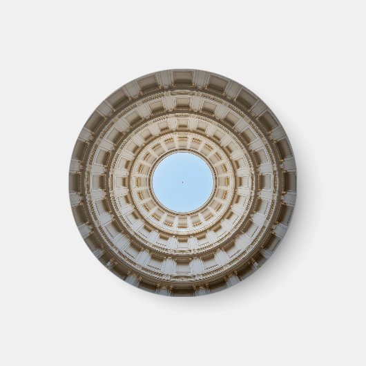 Symmetrical Worm's-Eye View of a Grand Dome マグネット (正面)