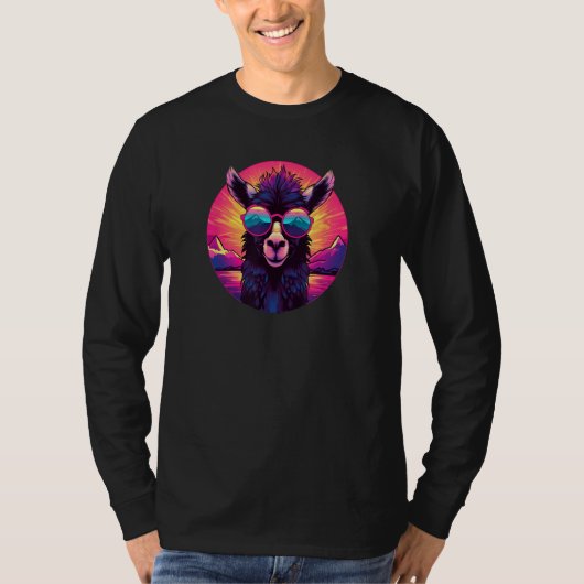 Synthwave Llama with Sunglasses Retro 80s Tシャツ (正面)