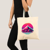 Synthwave Mountain Tote Bag – Retro Sunset Vibes トートバッグ (正面(商品))