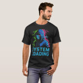 System Loading – ネオン・グリッチ・サイバー・パーカー アートTシャツ Tシャツ (正面フル)
