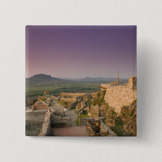 SZIGLIGET、バラトン湖地域、ハンガリー： 缶バッジ (正面)