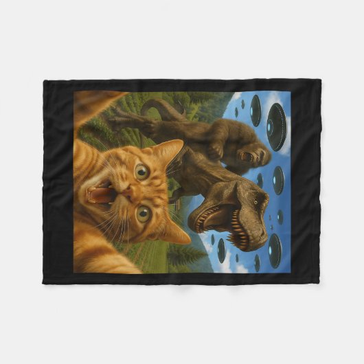 Tおもしろいレックスに乗ったビッグフット猫のグラフィック猫セルフィー フリースブランケット (正面(横))