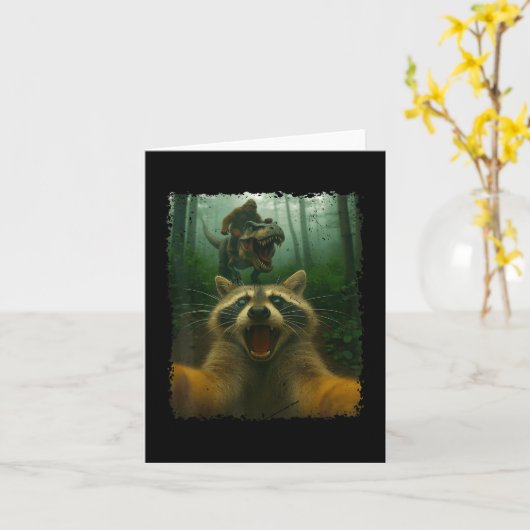 Tおもしろいレックス恐竜とBigfoのアライグマの自撮り カード (黄色い花)