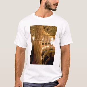tの方に見るオペラハウスの内部の眺め tシャツ